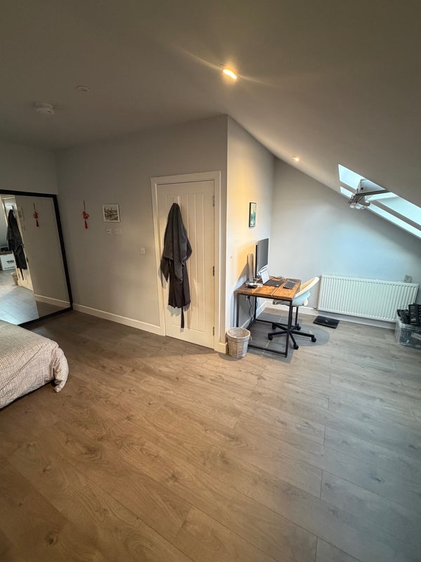 Room Bickley Street in Greater London