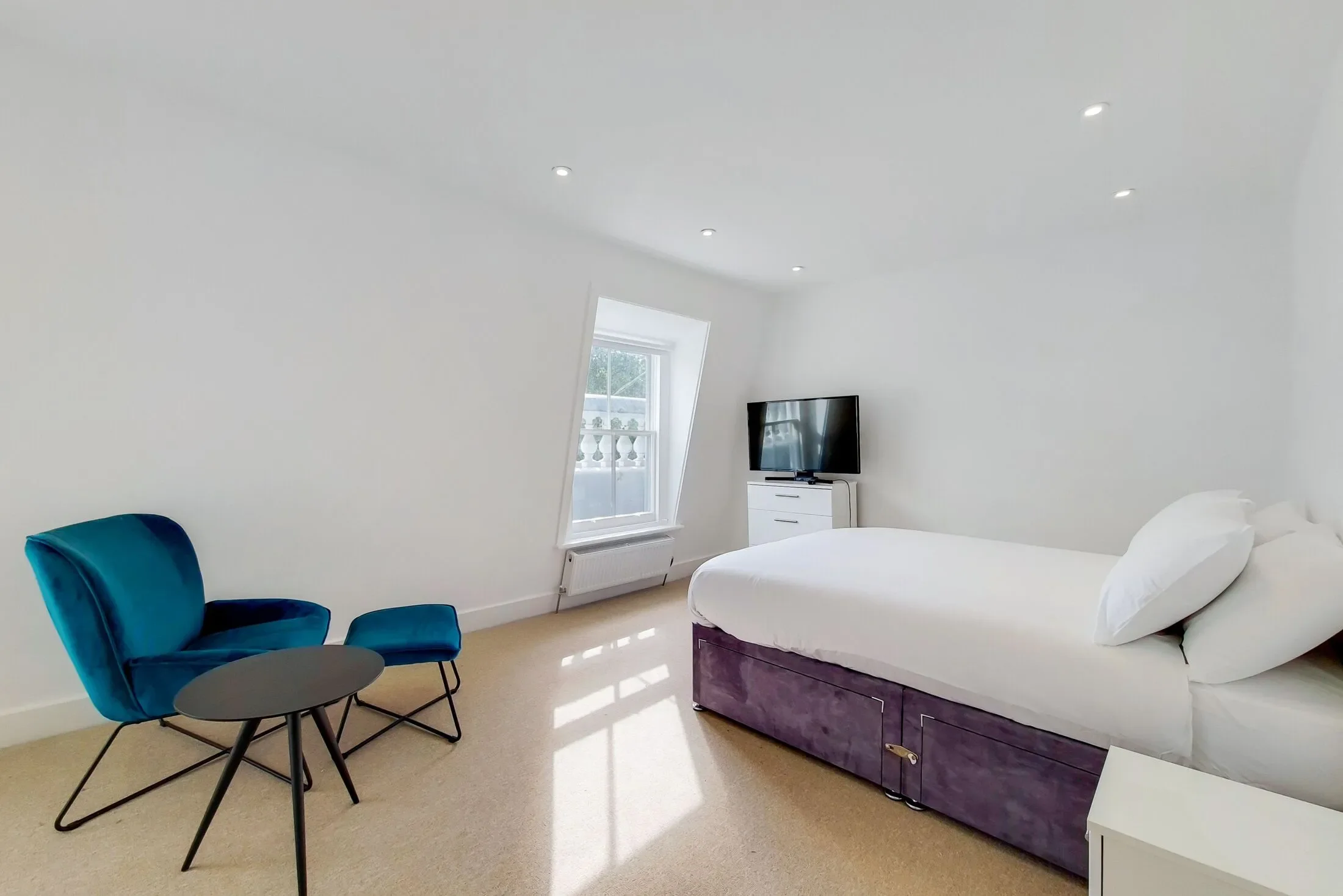 Flat Cranley Mews in Greater London