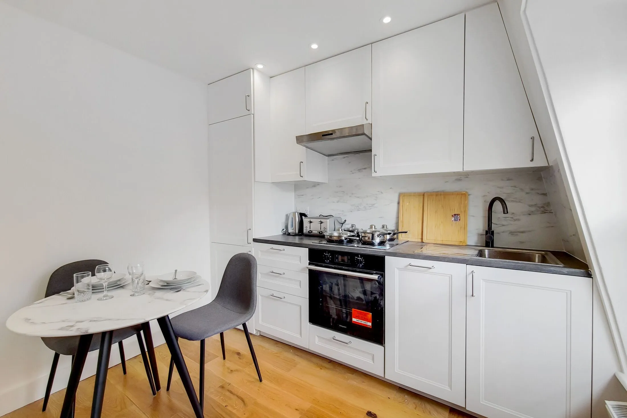 Flat Cranley Mews in Greater London