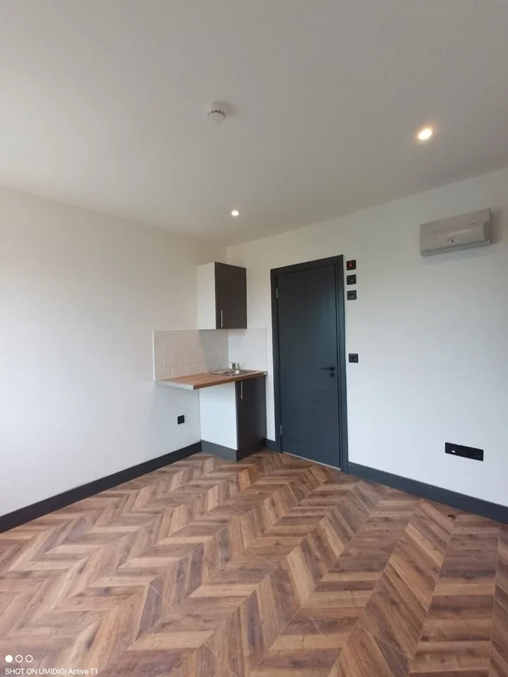 Room Balham High Road in Greater London