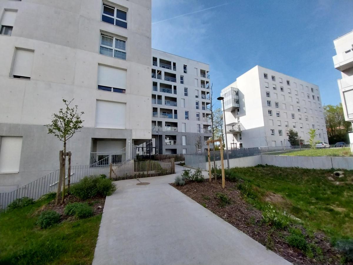 Flat Allée Jacqueline de Romilly in Nantes