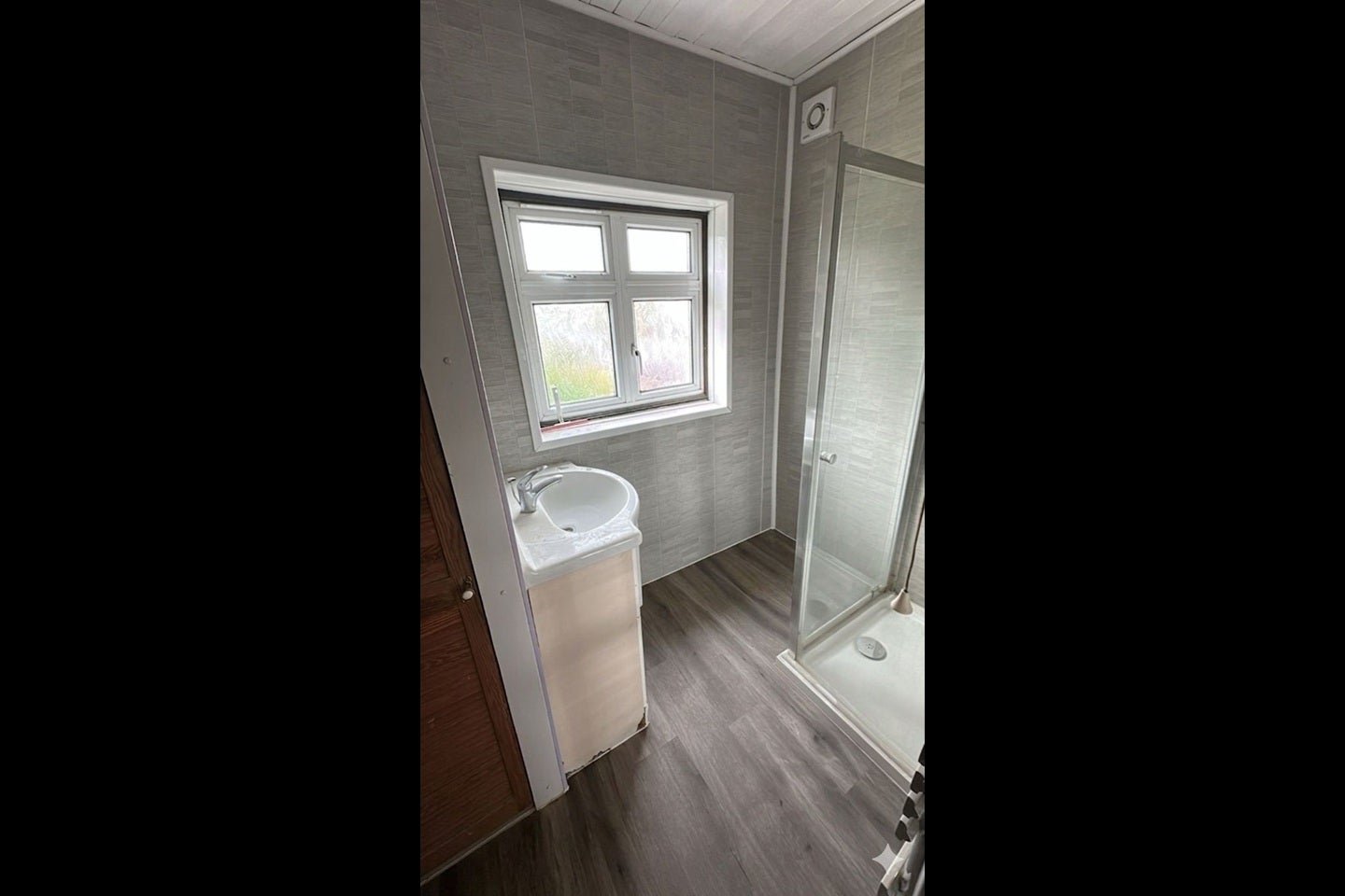 Room Randall Avenue in Greater London