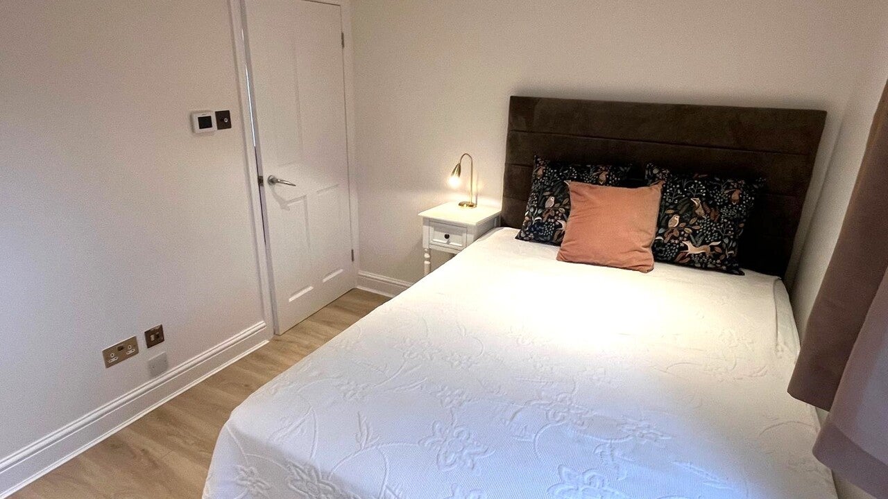 Flat Byron Road in Greater London