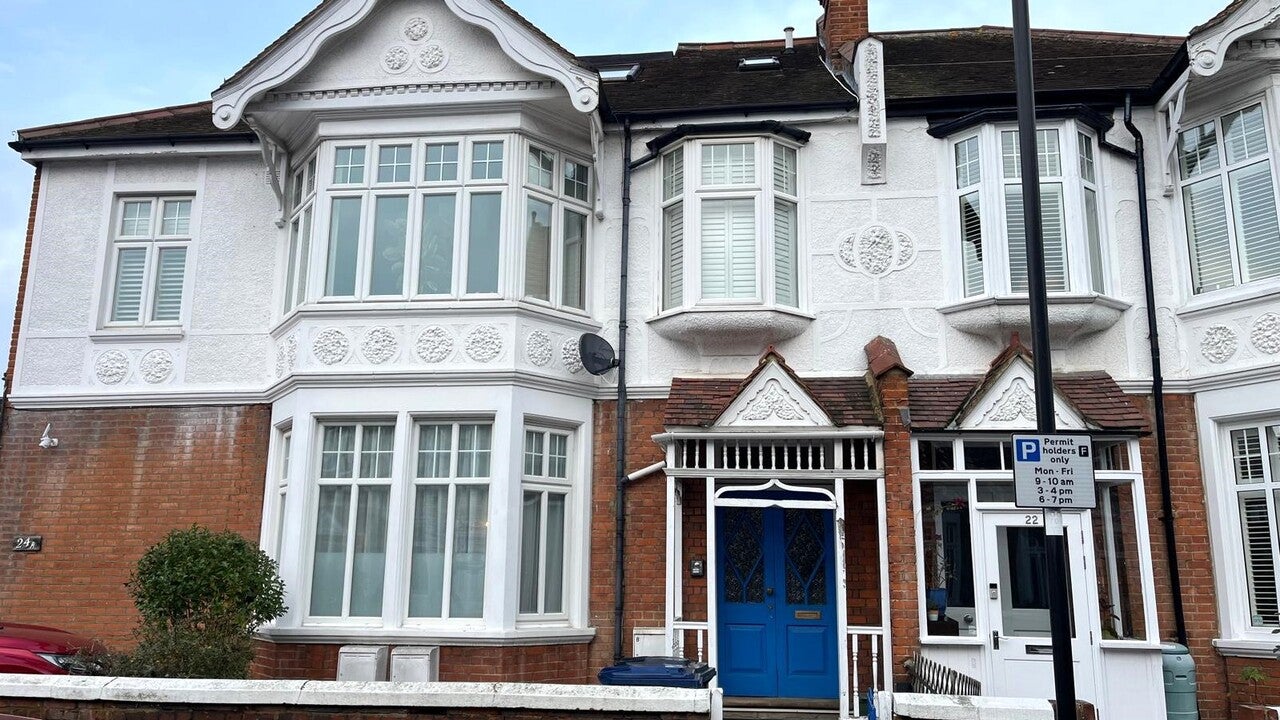 Flat Byron Road in Greater London