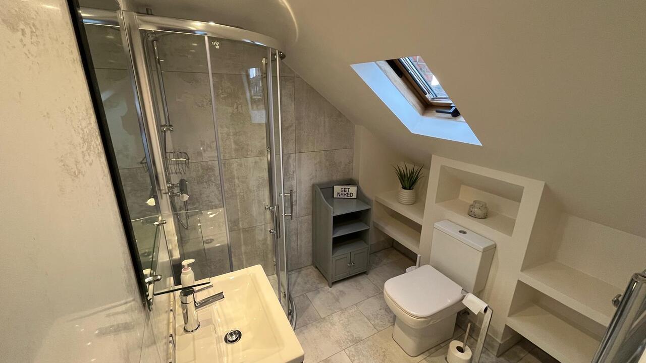 Flat Byron Road in Greater London