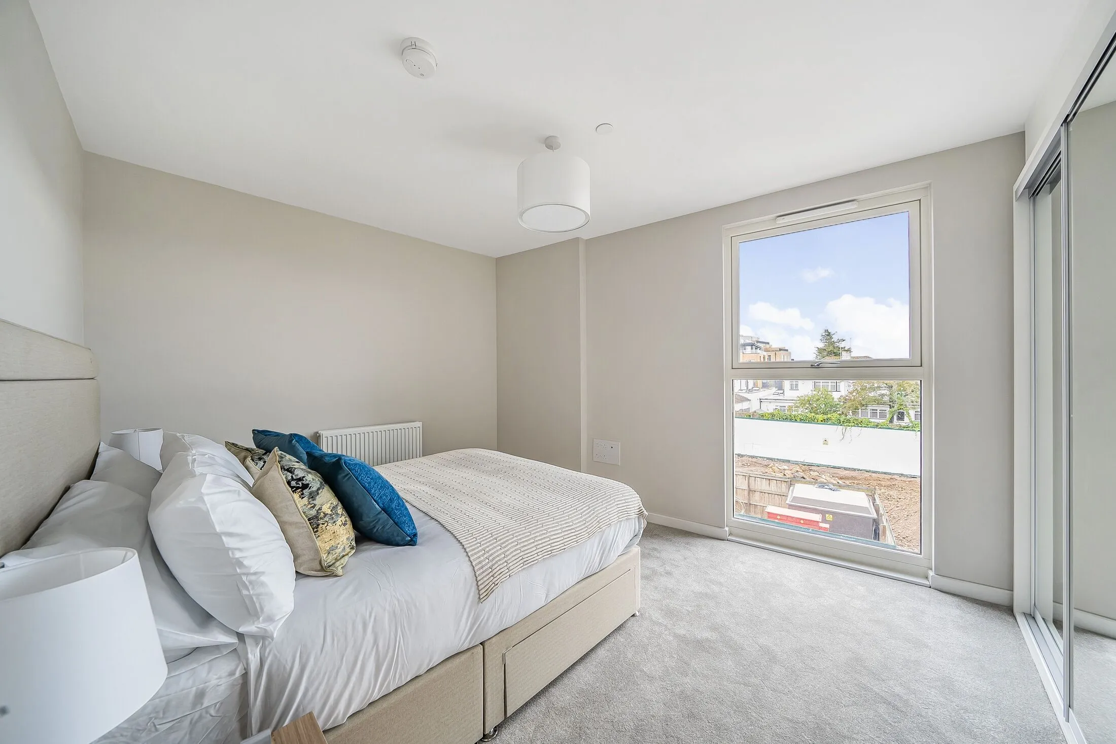 Flat Tyrrel Way in Greater London