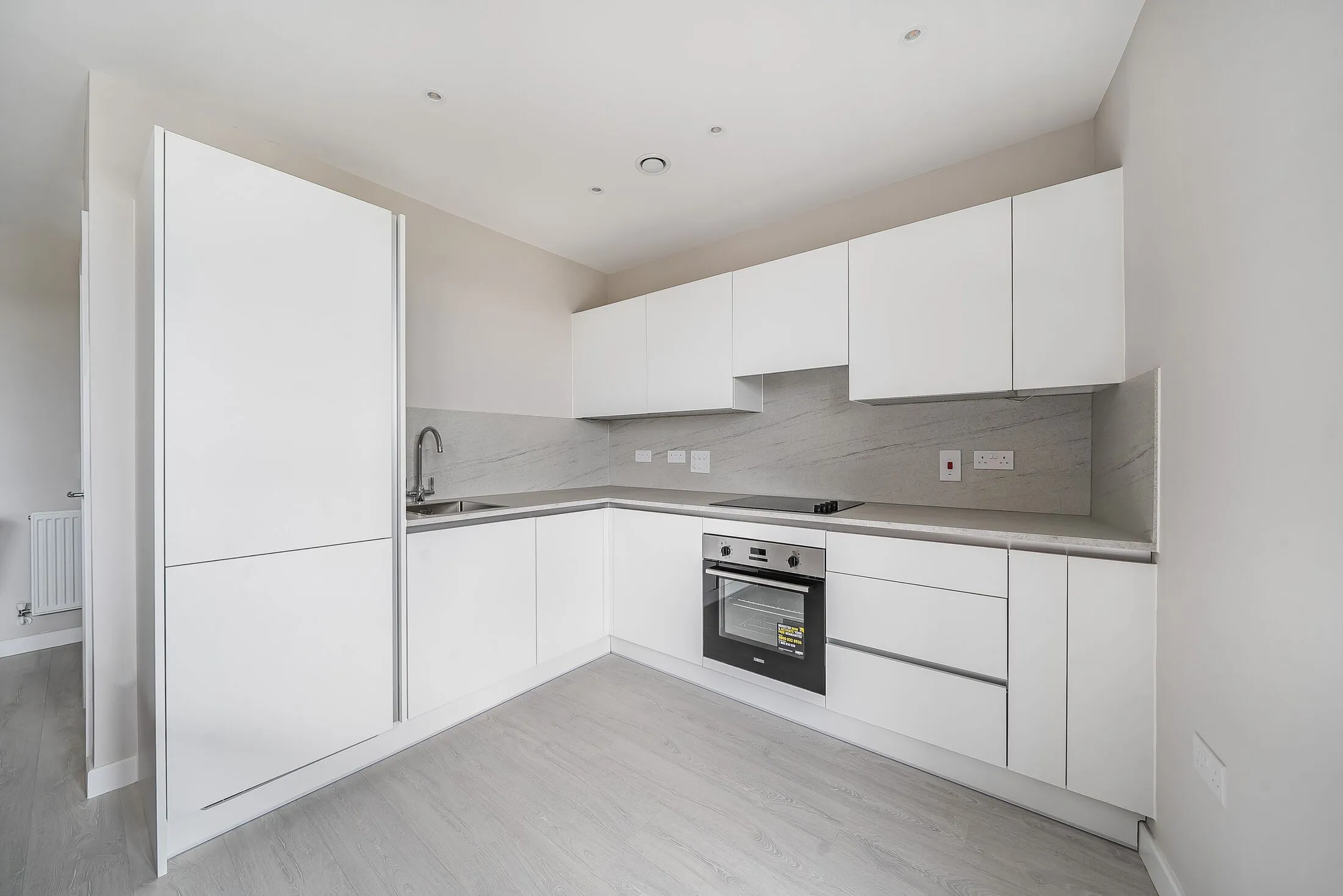Flat Tyrrel Way in Greater London