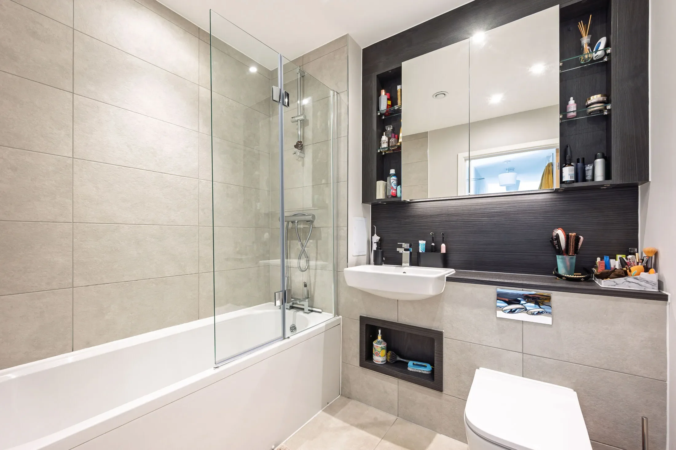 Flat Tyrrel Way in Greater London