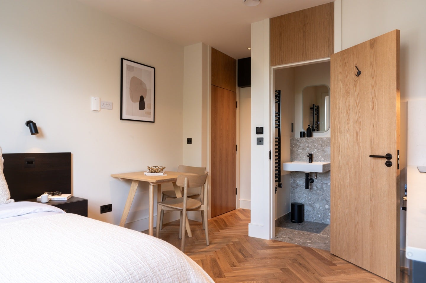 Flat St Stephen's Crescent in City of Westminster