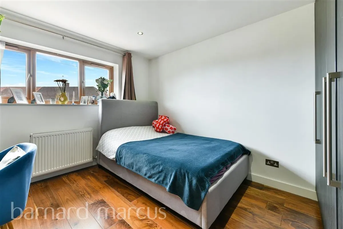 House Sparrow Farm Drive in Greater London