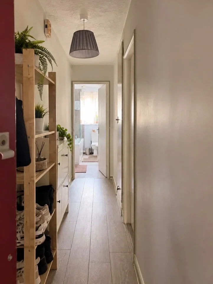 Room Larkham Close in Greater London