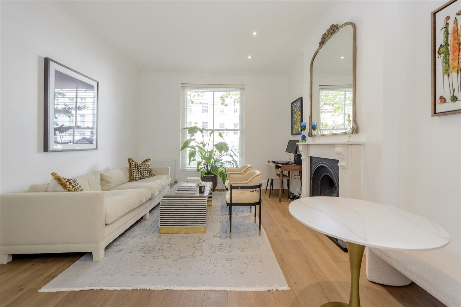 Flat Earl's Court Road in Greater London