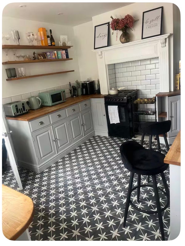 Room Poverest Road in Greater London
