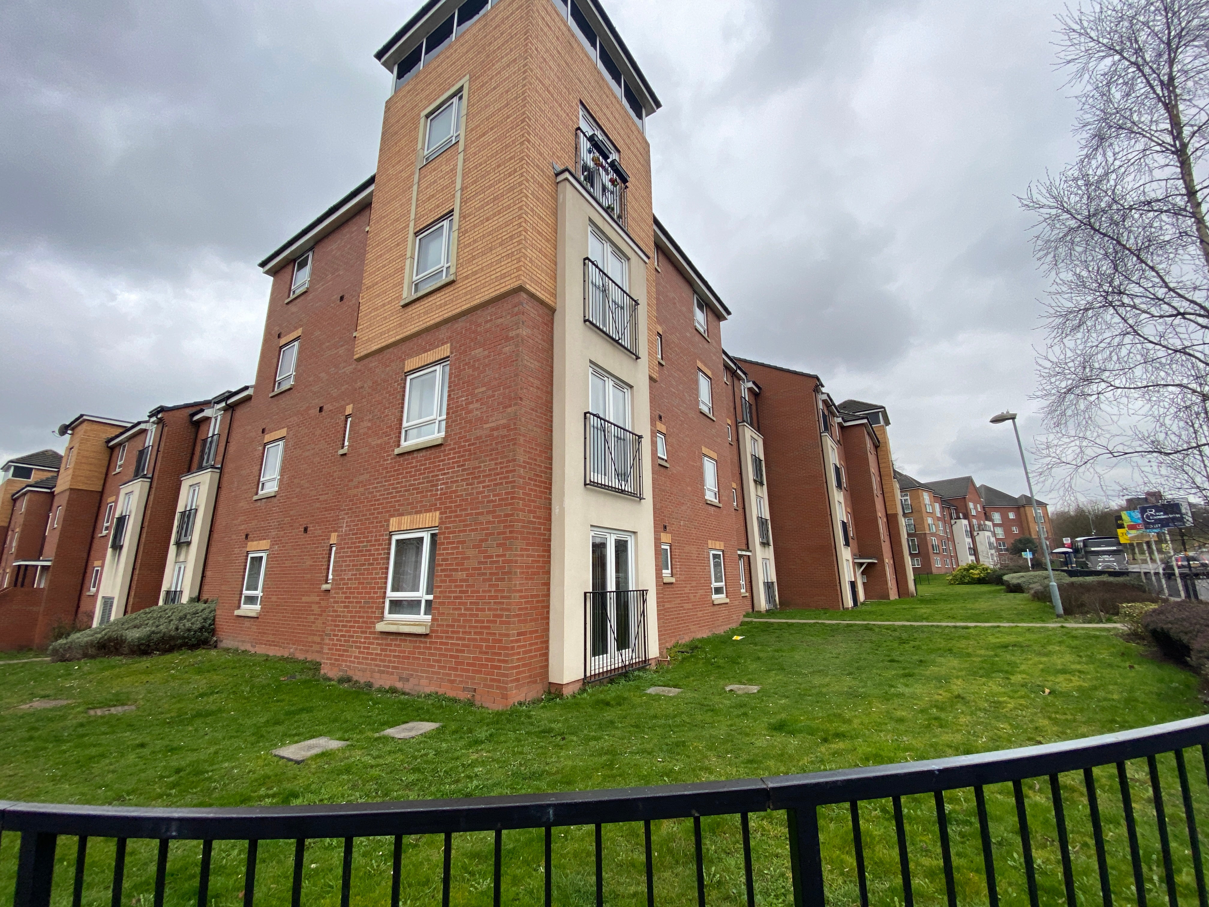 Flat Lee Bank Middleway in Birmingham