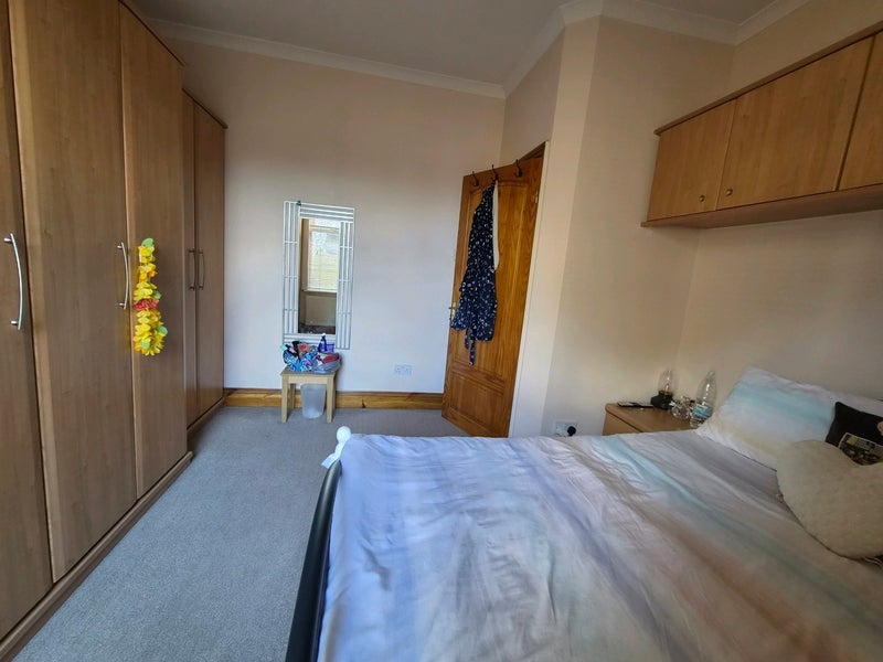 Room Claude Road in Greater London