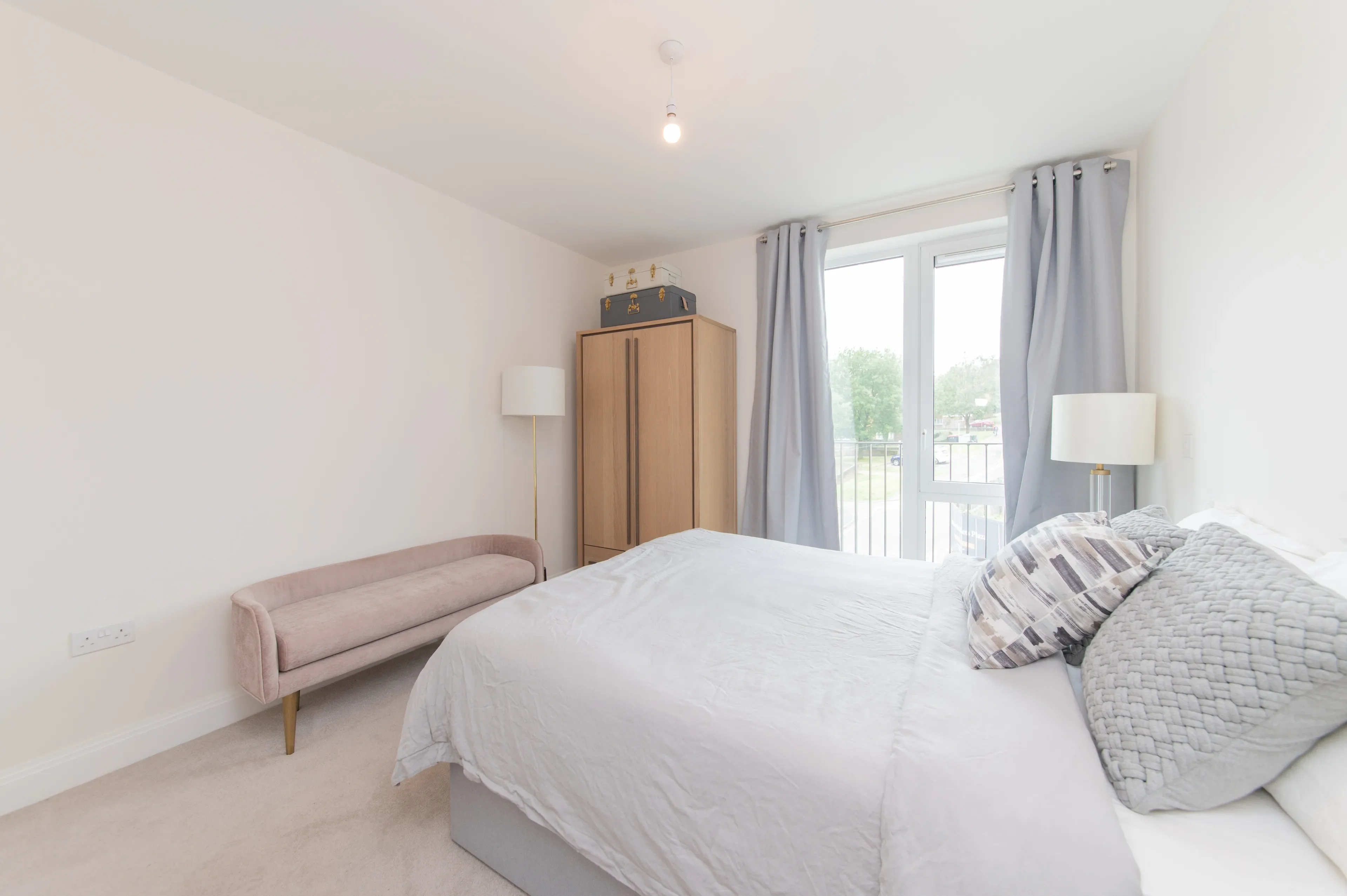Flat Inglis Way in Greater London