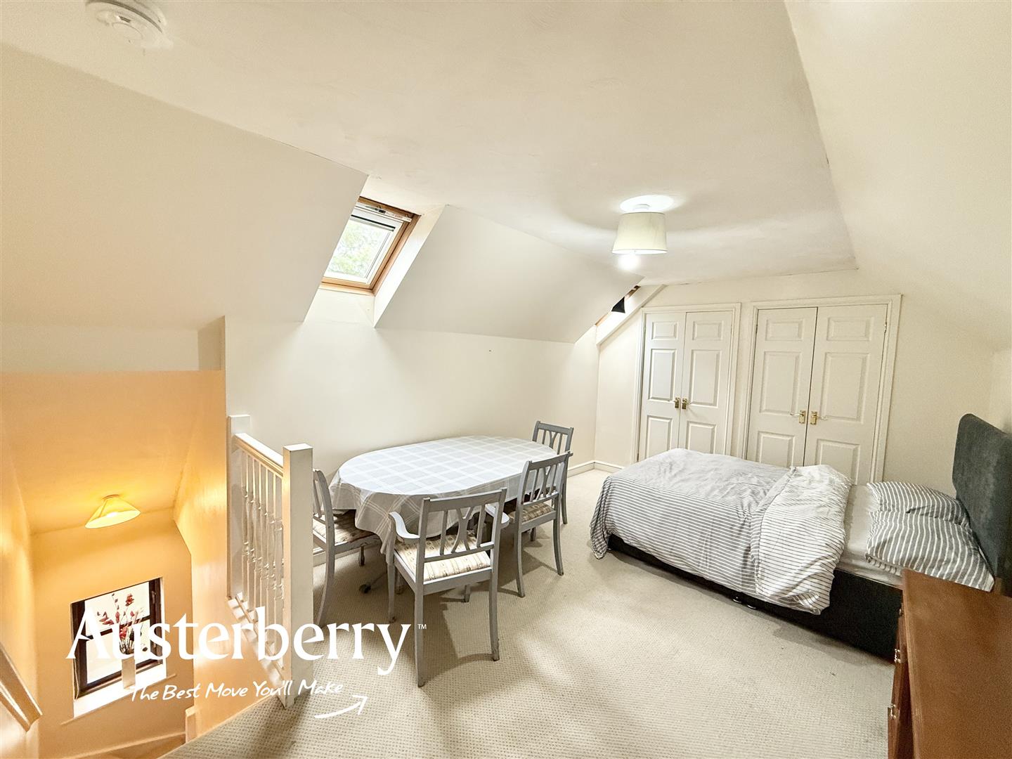 Flat Meir Road in Stoke-on-Trent