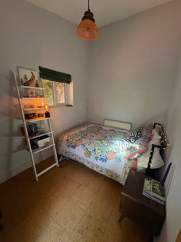 Room St Mary's Road in Greater London