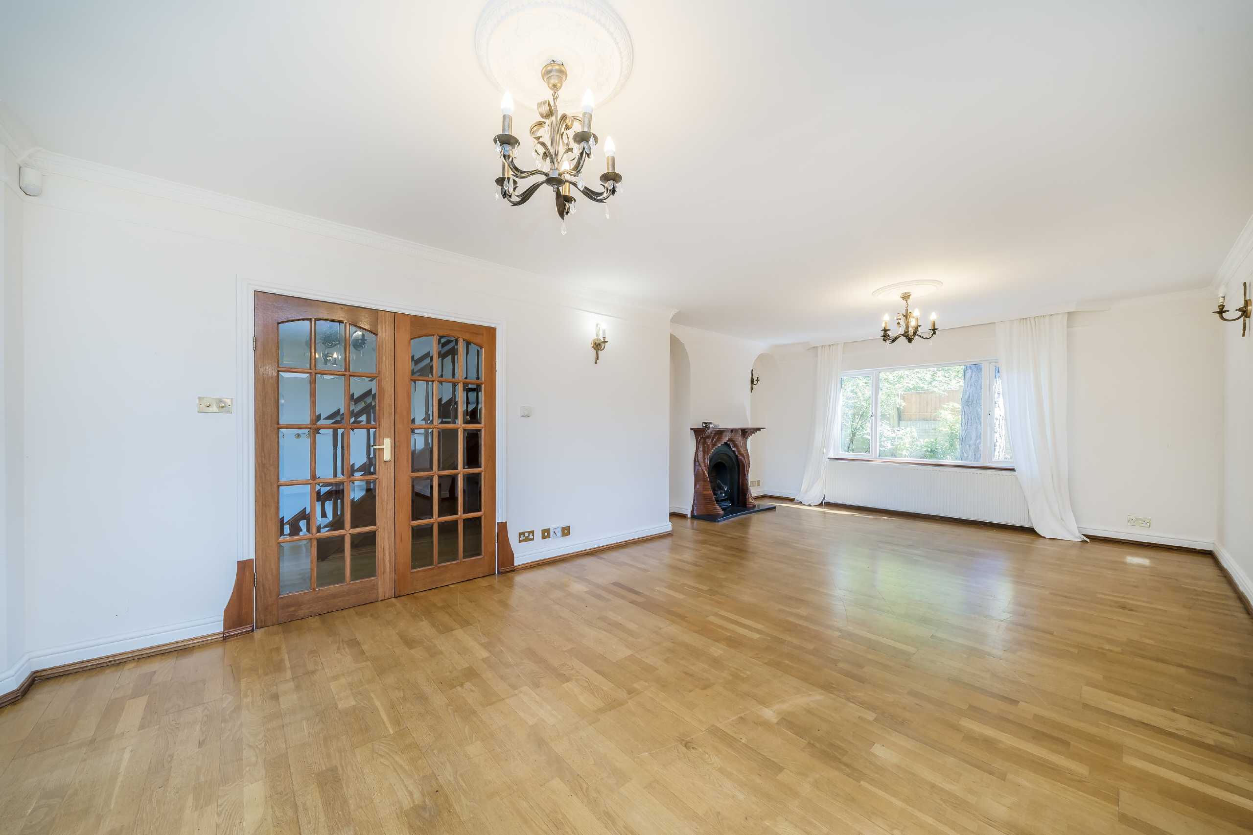House Ballard Close in Greater London