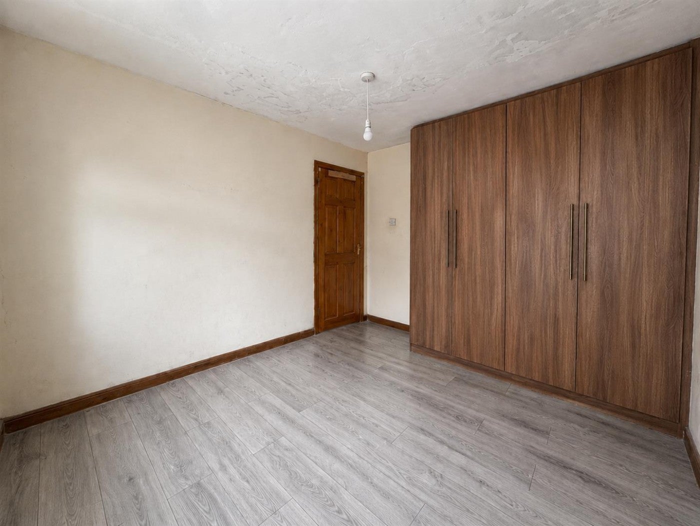 Flat Ash Grove in Greater London