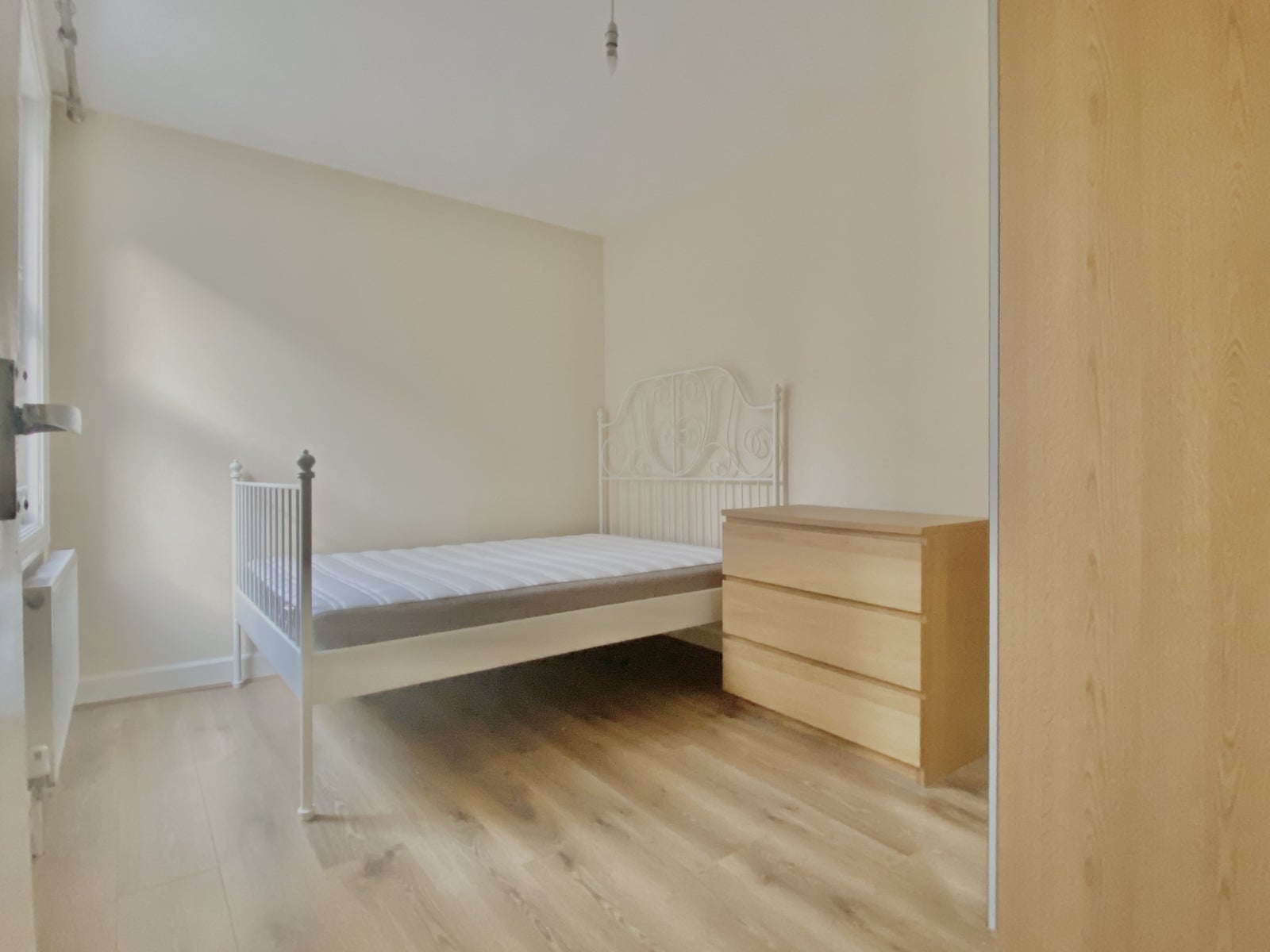 Flat Lucien Road in Greater London