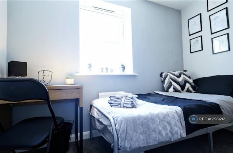 Room Poppleton Close in Coventry