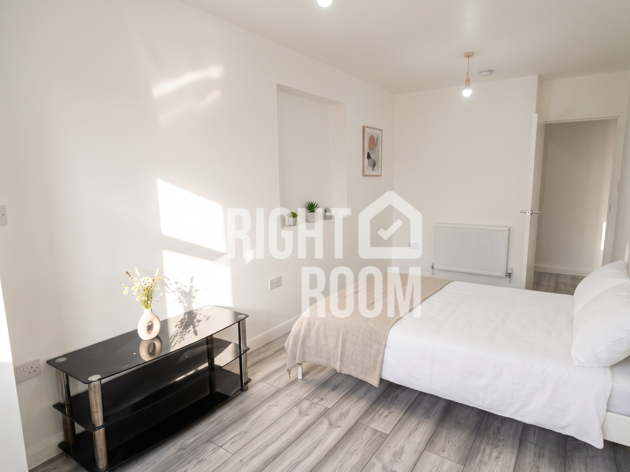 Room Downs Road in Luton