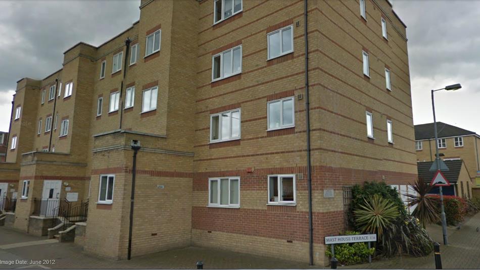 Flat Westferry Road in Greater London