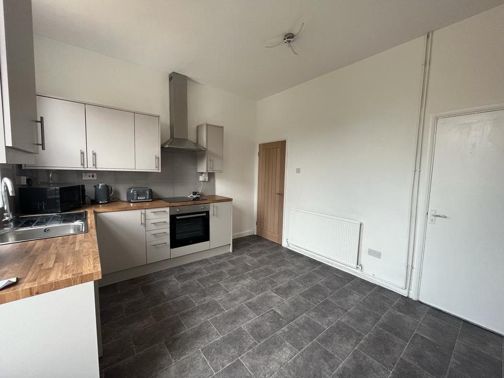 Room Brookfield Road in Birmingham