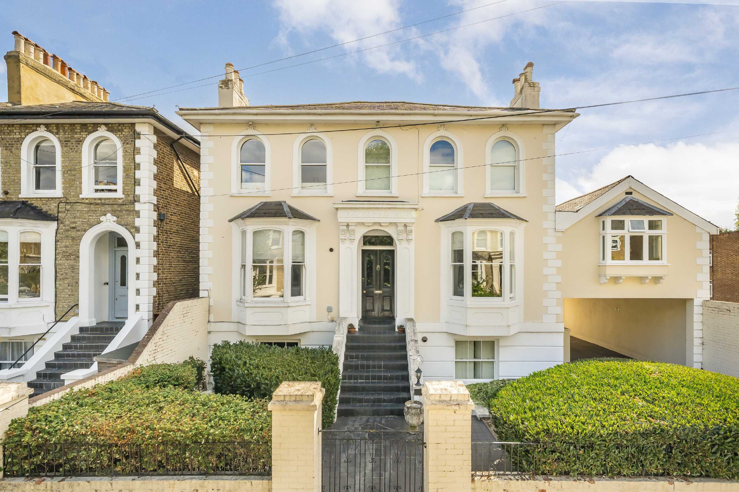 Flat Pelham Road in Greater London