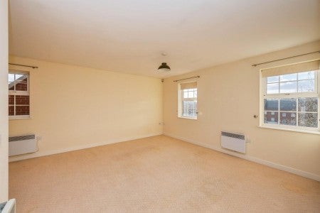 Flat Deykin Road in Lichfield