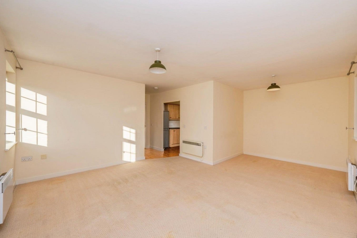 Flat Deykin Road in Lichfield