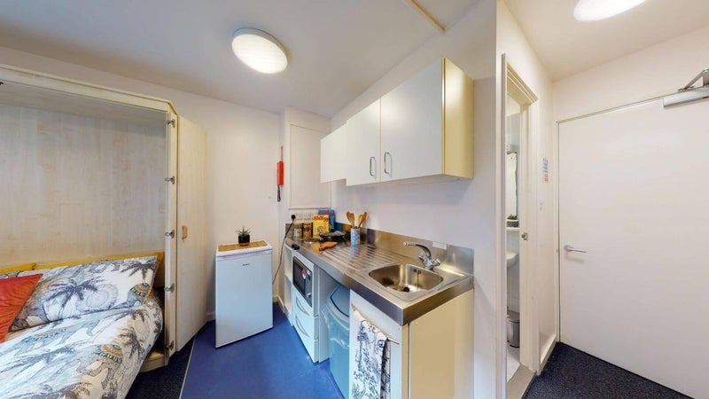 Flat Brunswick Square in Greater London
