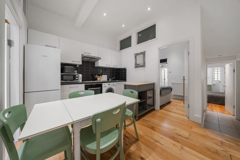 Flat Hadley Street in Greater London