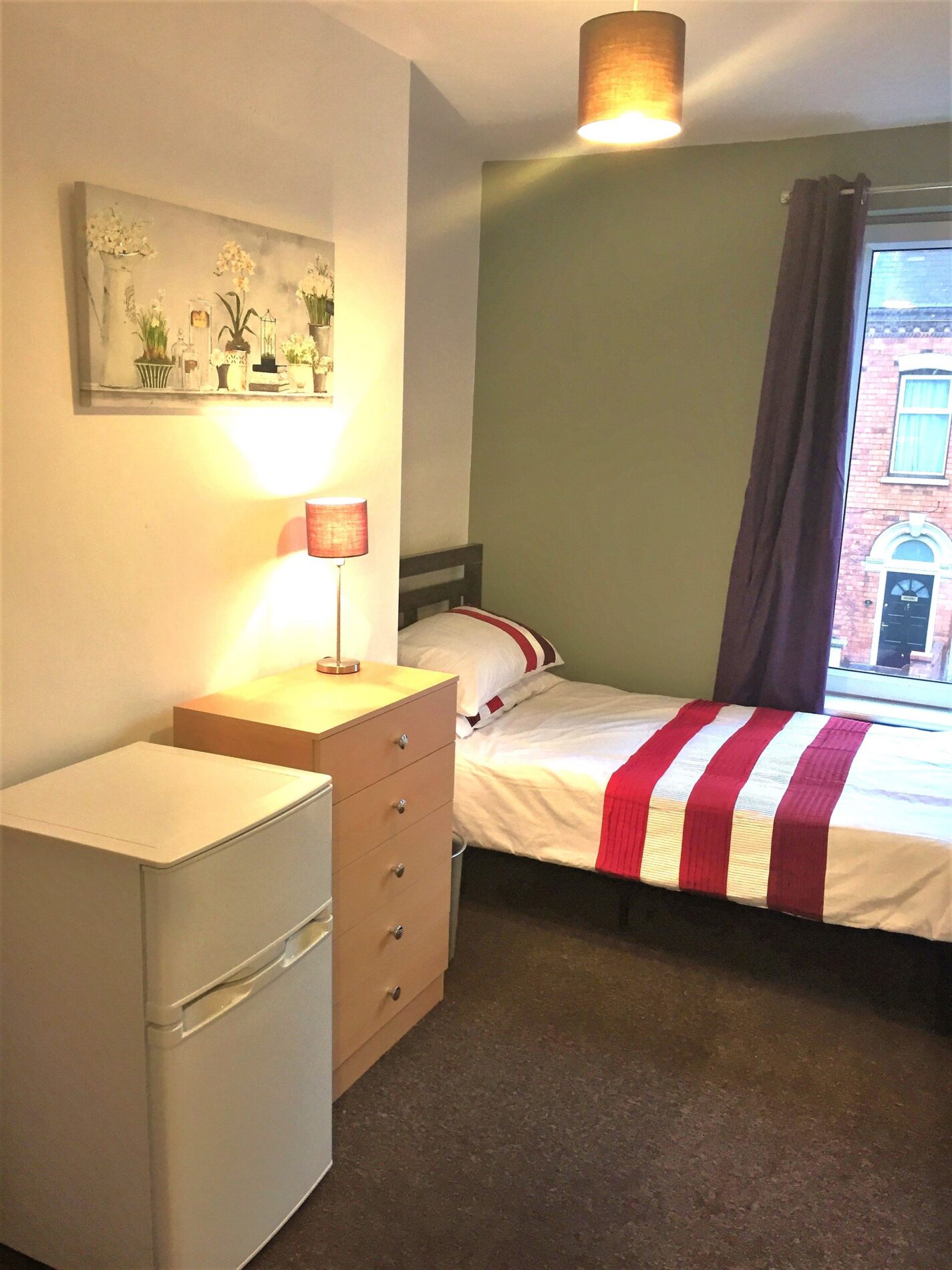 Room Avondale Street in Lincoln