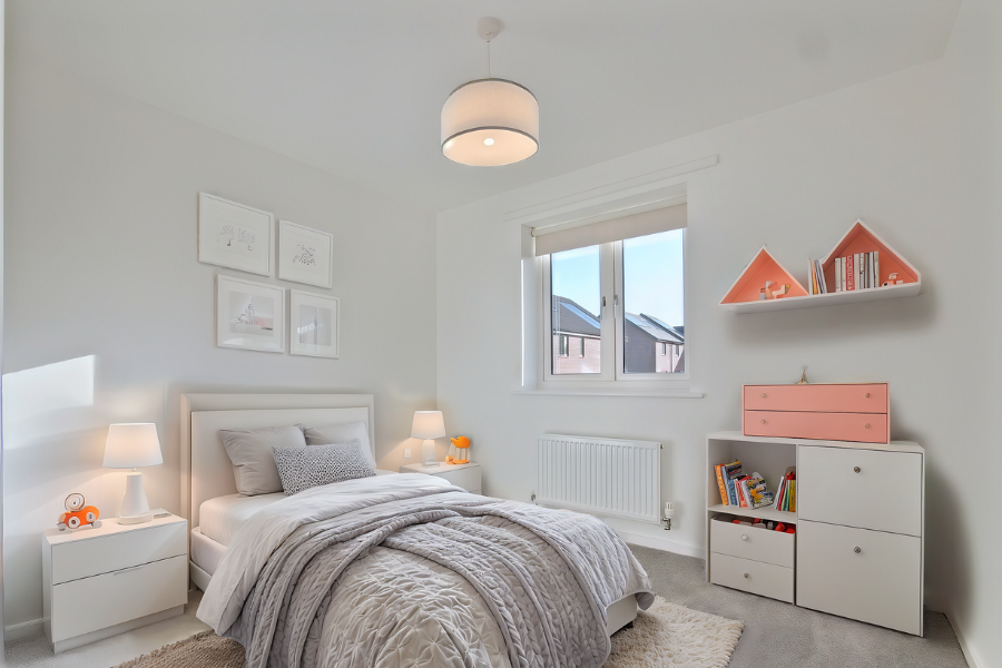 House Woodside Close in Ketley