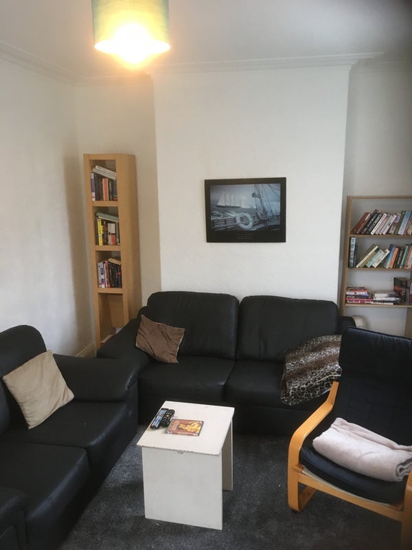 Room Back Beechwood Road in Leeds