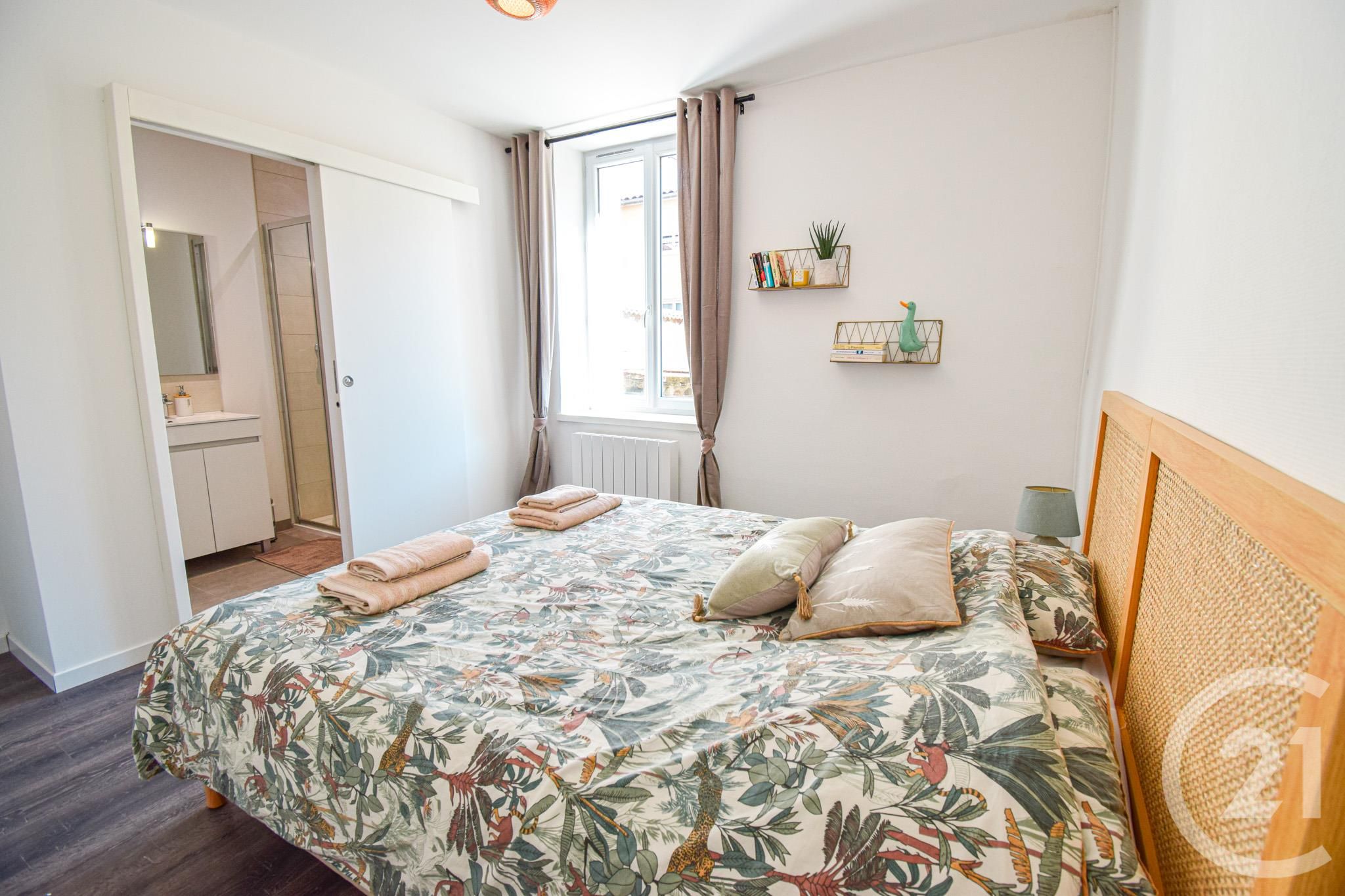 Flat Rue du Tram in Beaujeu-Saint-Vallier-Pierrejux-et-Quitteur