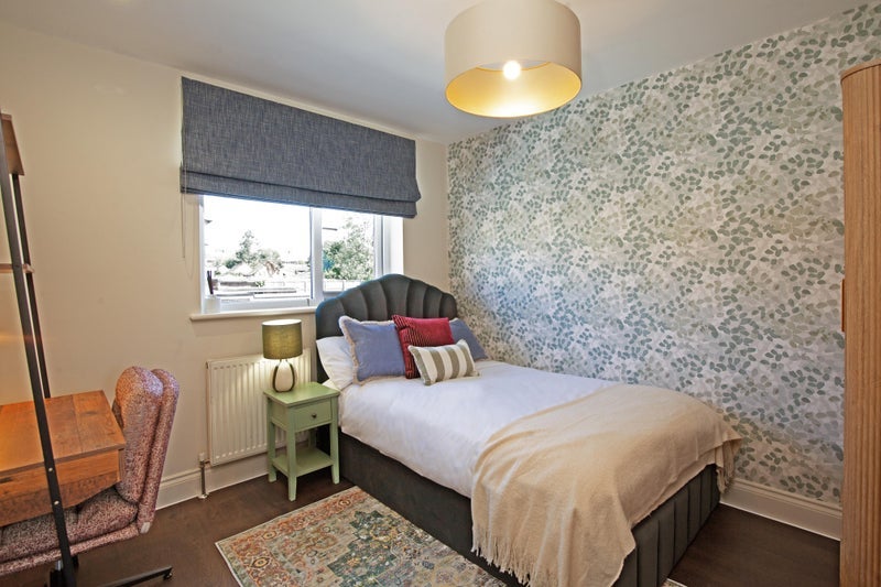 Room Byron Road in Chelmsford
