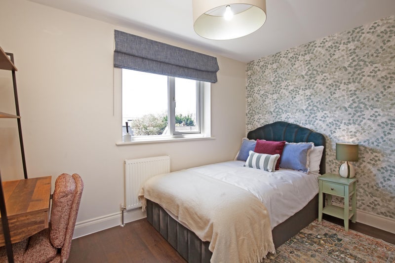 Room Byron Road in Chelmsford