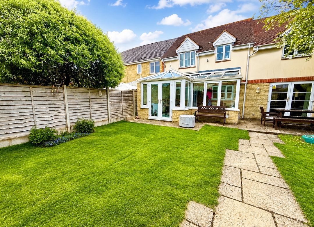 House Stockham Close in Cricklade