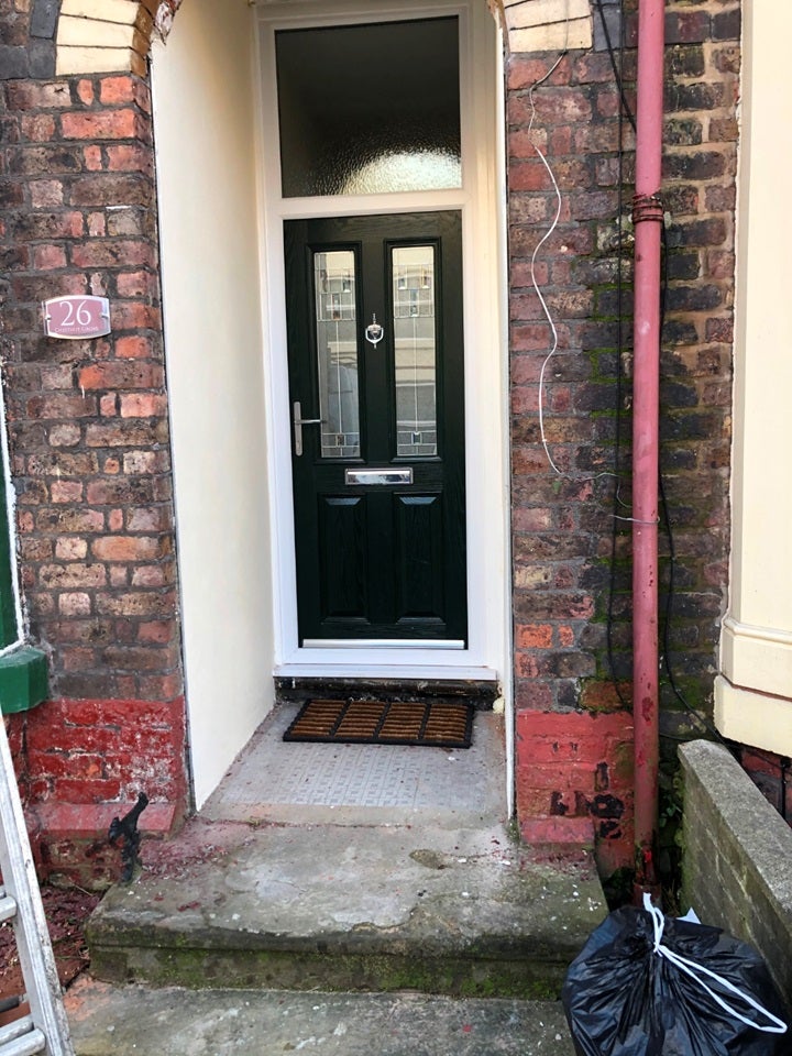 Room Chestnut Grove in Liverpool