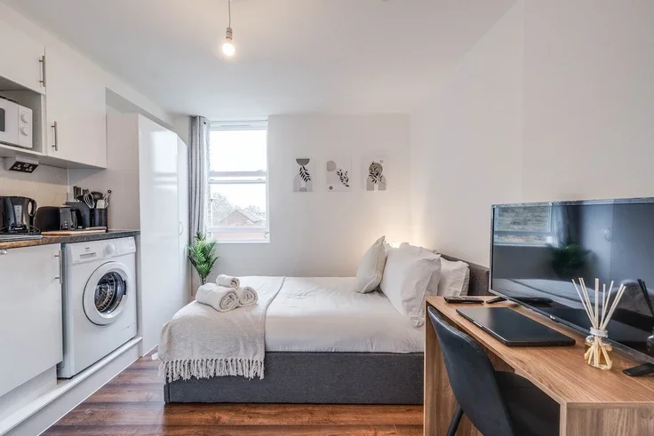 Flat Denmark Hill in Greater London