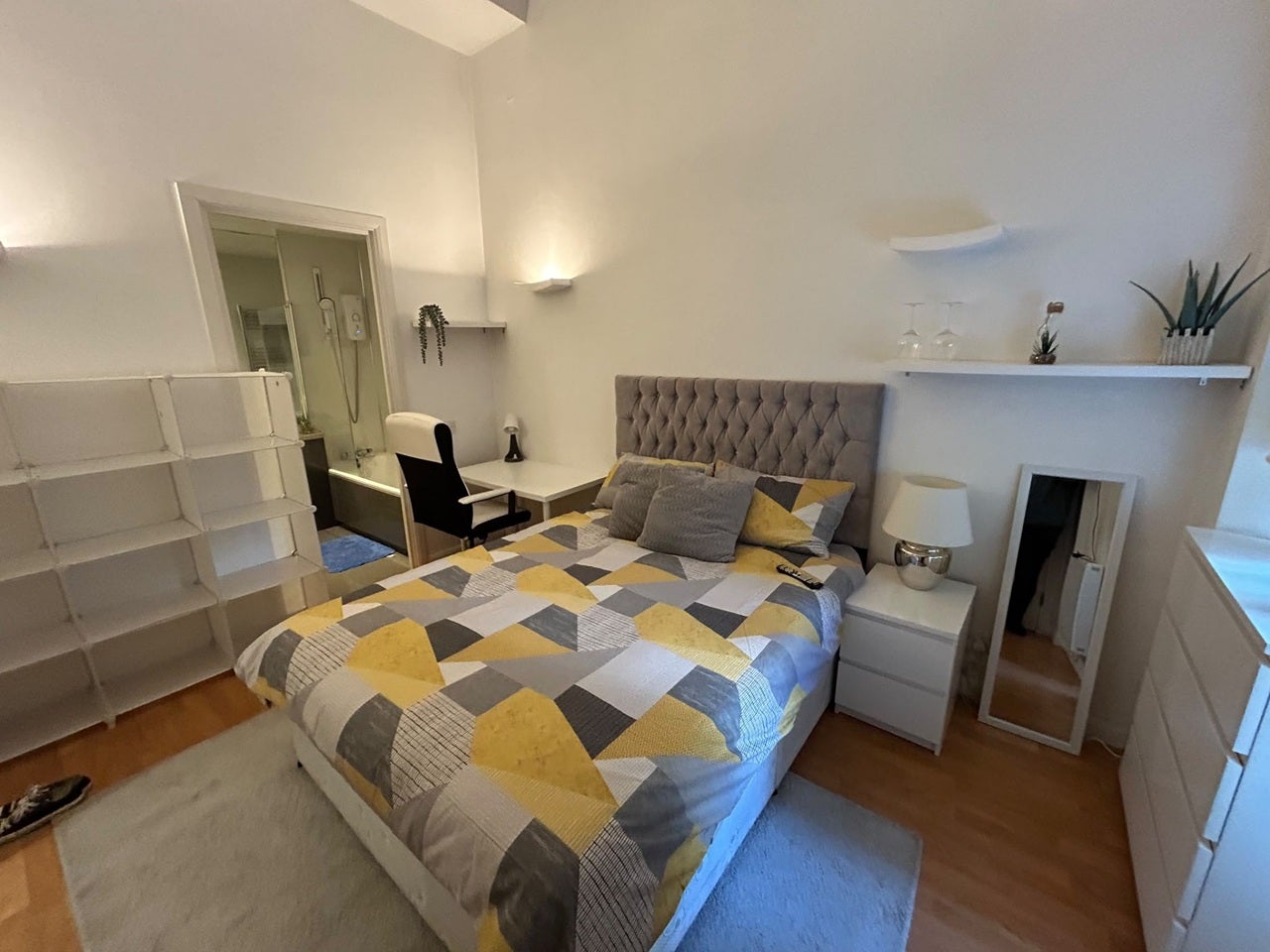 Room Nelson Passage in Greater London