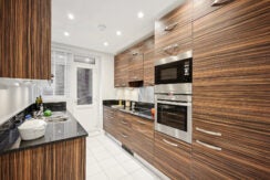 Flat Kensington High Street in Greater London