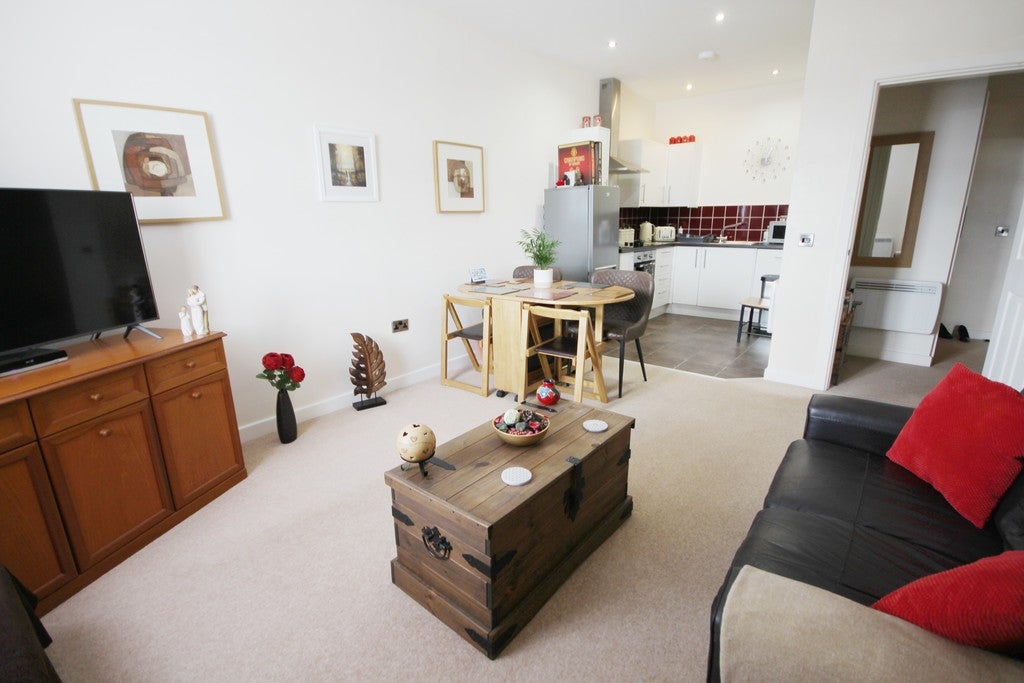 Flat Barnes Wallis Way in Chorley