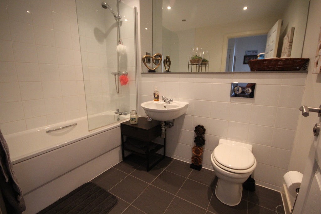 Flat Barnes Wallis Way in Chorley