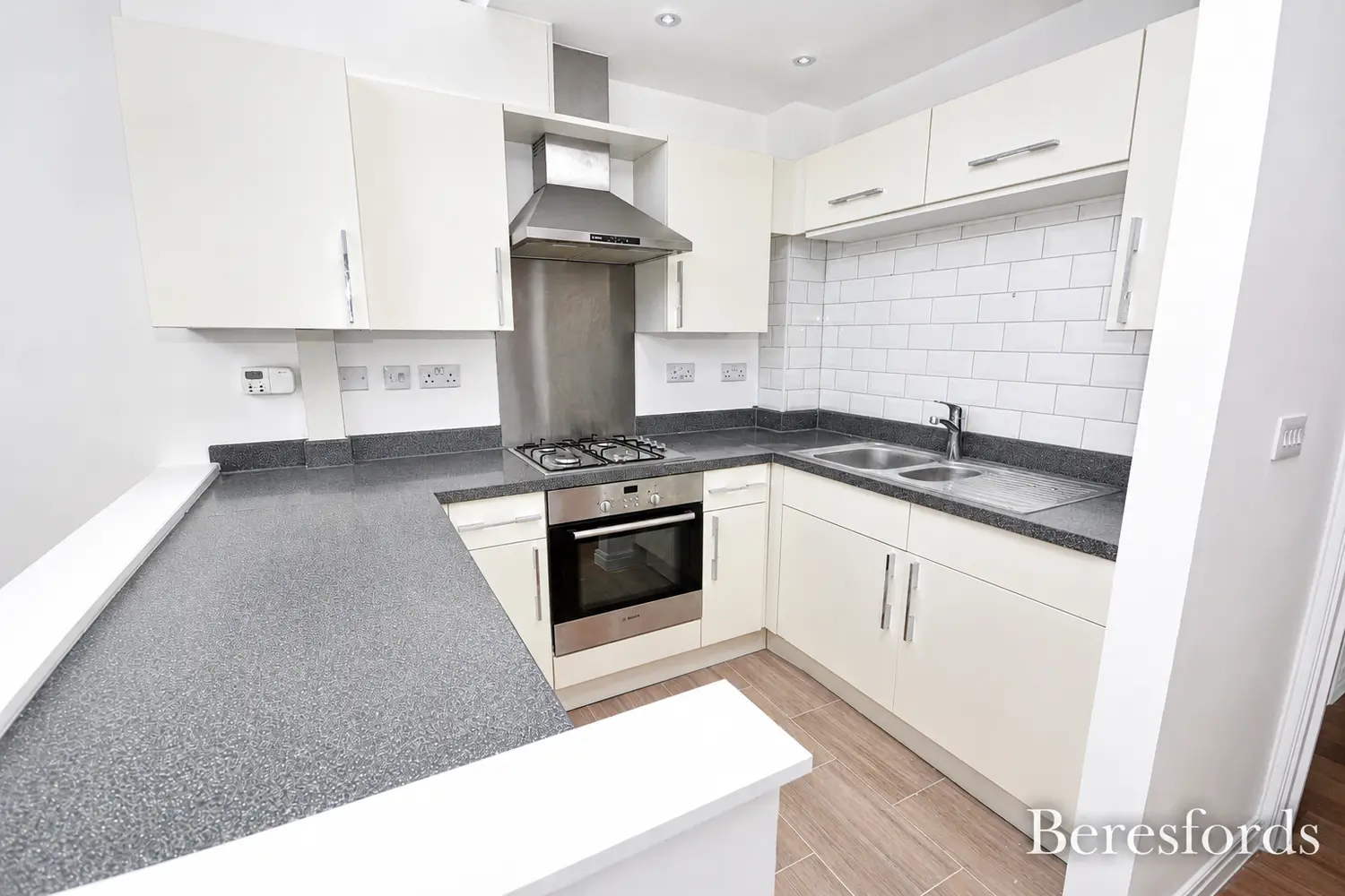 Flat Montfort Drive in Chelmsford