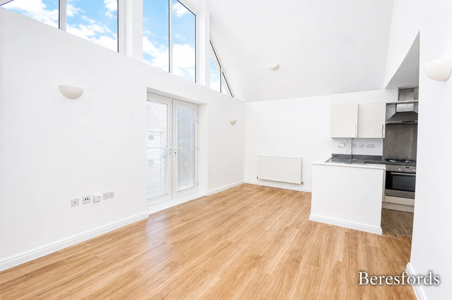 Flat Montfort Drive in Chelmsford