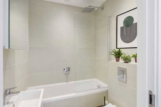 Flat Grange Walk in Greater London